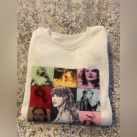 Women’s Music-Inspired Sweatshirt – The Eras Tour Design – Size S – White – NWT - Picture 7 of 13